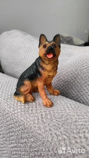 Фигурка немецкая овчарка 2000г