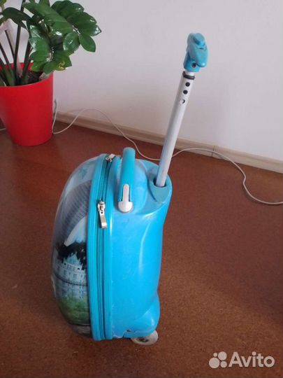 Чемодан детский