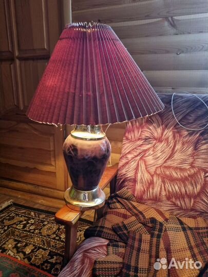 Лампа настольная