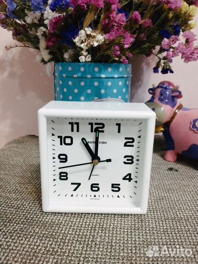 Часы будильник