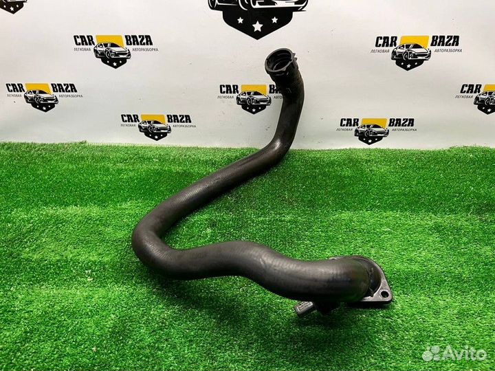 Патрубок системы охлаждения Volkswagen Golf V