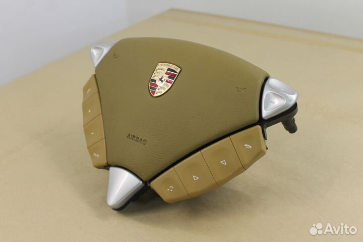 Рулевая накладка на Porsche Cayenne (коричневый)