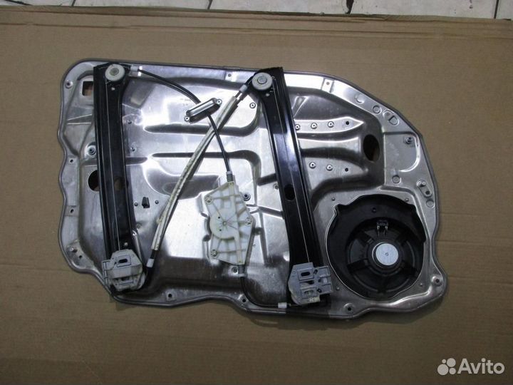 Стеклоподъемник передний правый w221 S-class 642