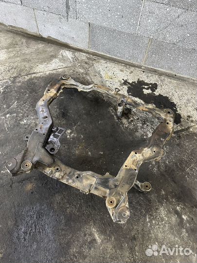 Подрамник Hyundai Sonata EF