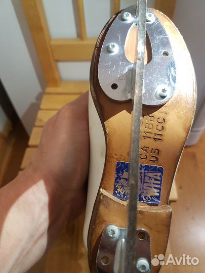 Продам фигурные коньки