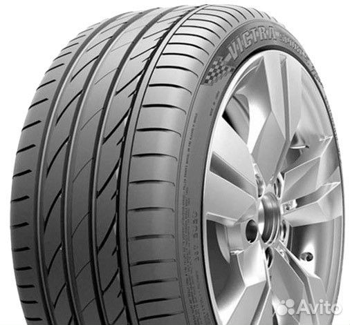 Maxxis Victra Sport SUV VS5 215/65 R17