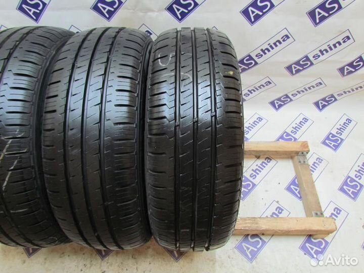 Hankook Vantra LT RA18 215/60 R16C 96R