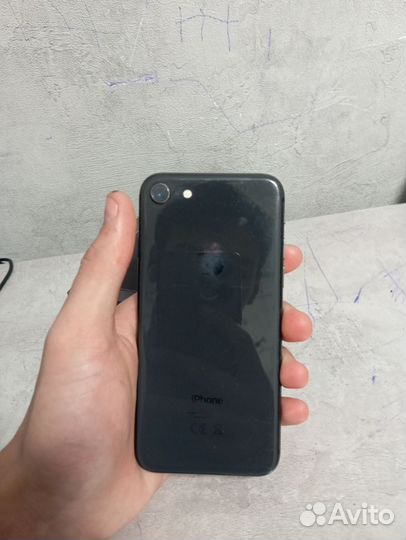 iPhone 8, 64 ГБ