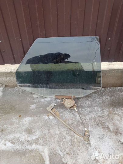 Заднее стекло ваз 2110