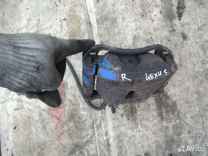 Суппорт тормозной передний правый Lexus IS 250/350