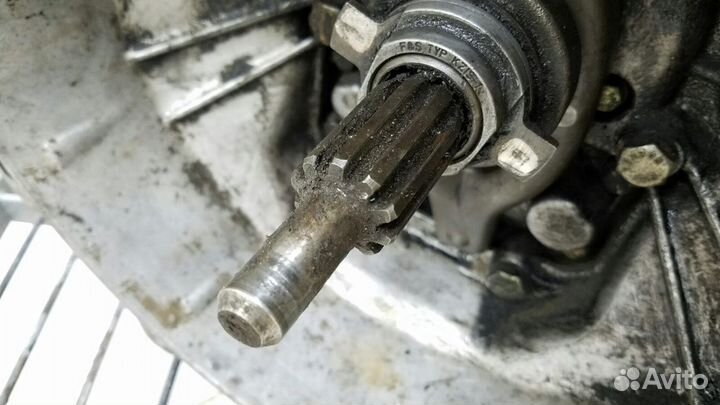 МКПП Механическая коробка передач Mercedes W123