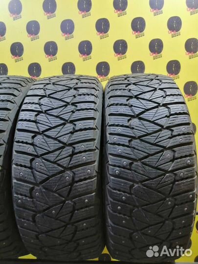 Goodyear Ultragrip 600 215/55 R16