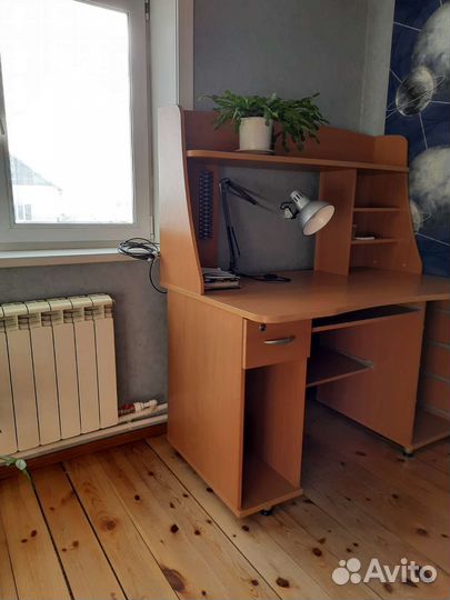 Компьютерный стол