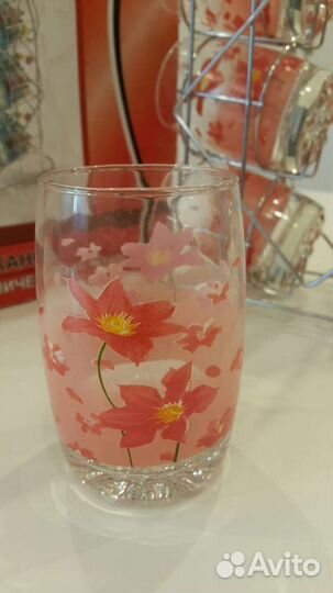 Набор стаканов новый на металическом стенде 6 штук