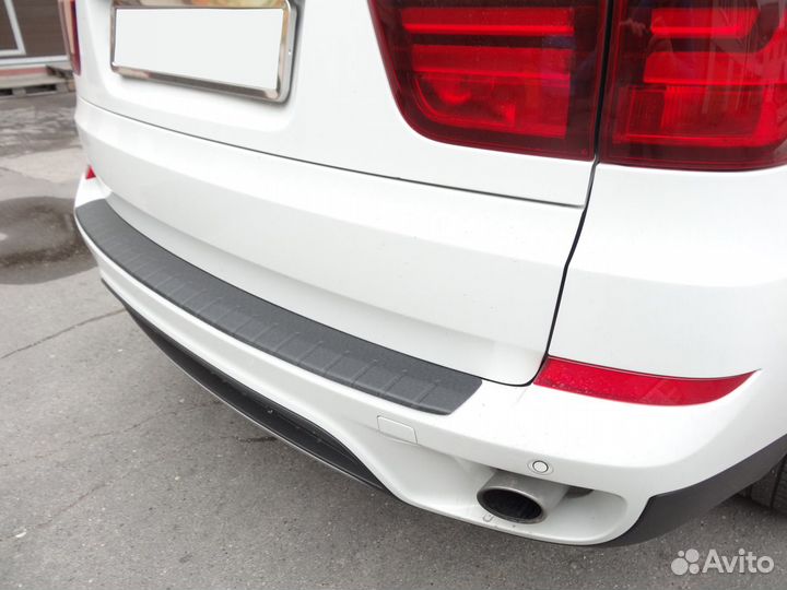 Накладка на бампер BMW X5 E70 (10-13) RA