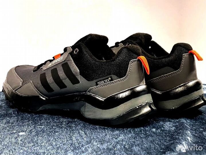 Кроссовки Adidas terrex