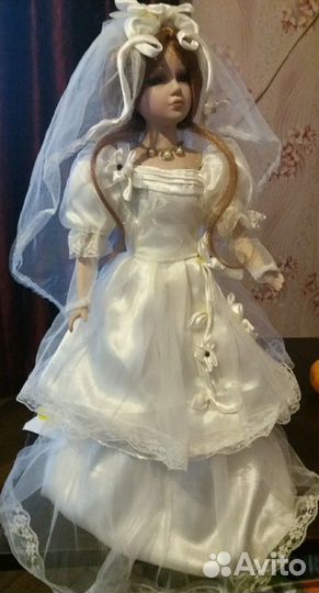 Кукла фарфоровая-невеста