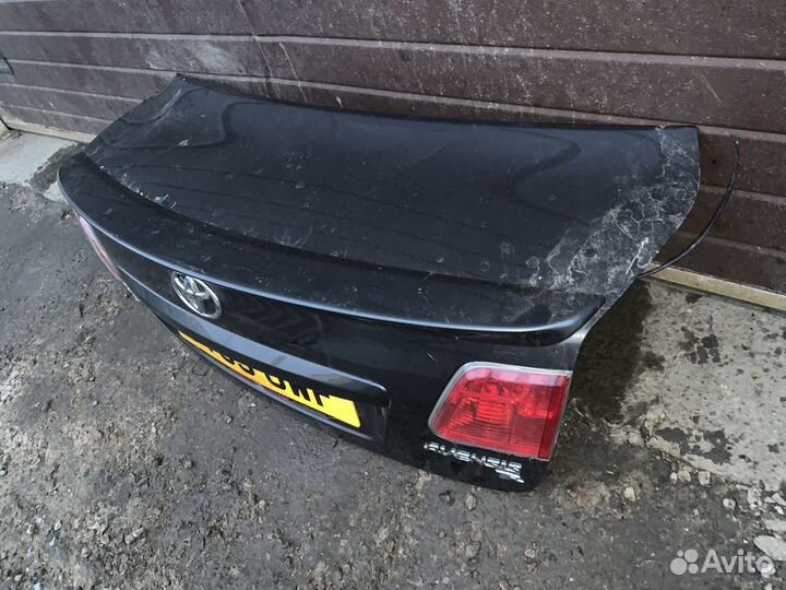 Toyota Avensis 3 T270 - Крышка багажника седан