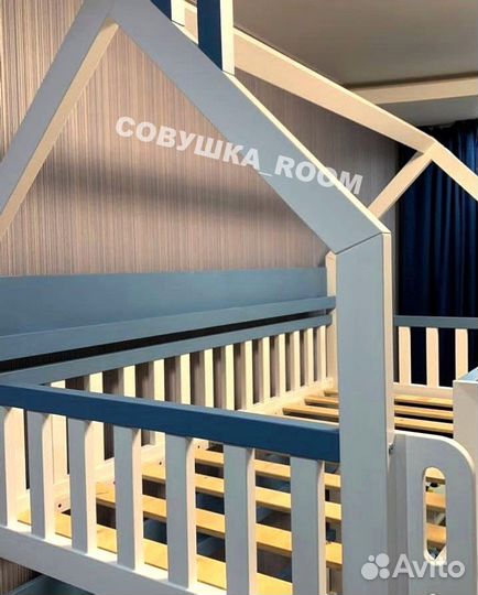 Детская кровать с лестницей