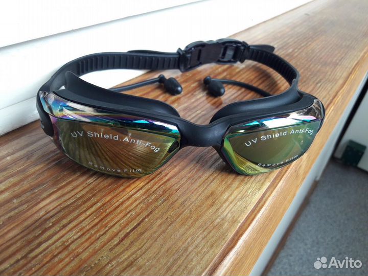 Очки для плавания