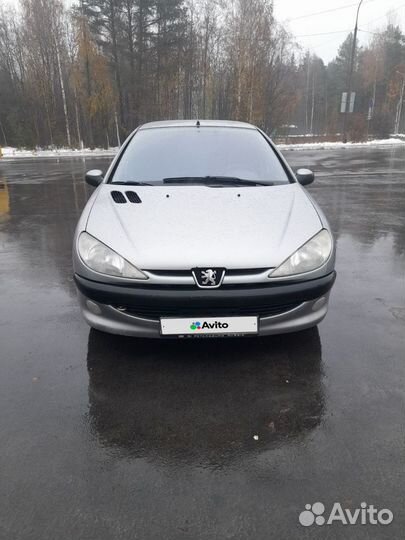 Peugeot 206 1.4 AT, 2001, 130 000 км