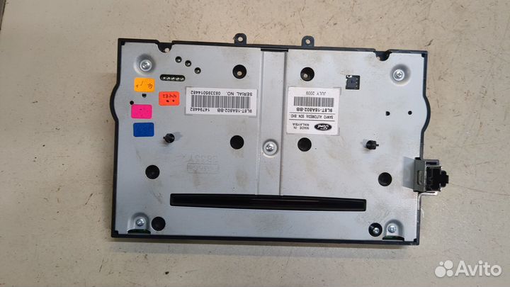 Панель управления магнитолой Ford Escape, 2010