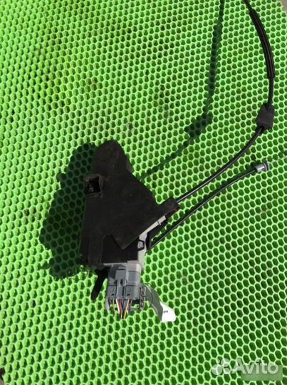 Замок двери передний левый Renault Megane 2 1.6