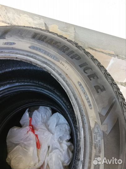 Goodyear UltraGrip Ice 2 235/55 R17 103T