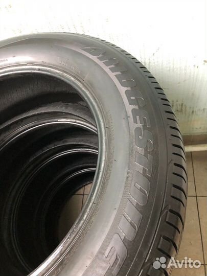 Bridgestone Dueler H/L 33 235/55 R19