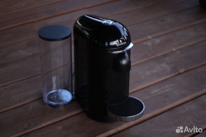 Капсульная кофемашина Nespresso Vertuo Plus