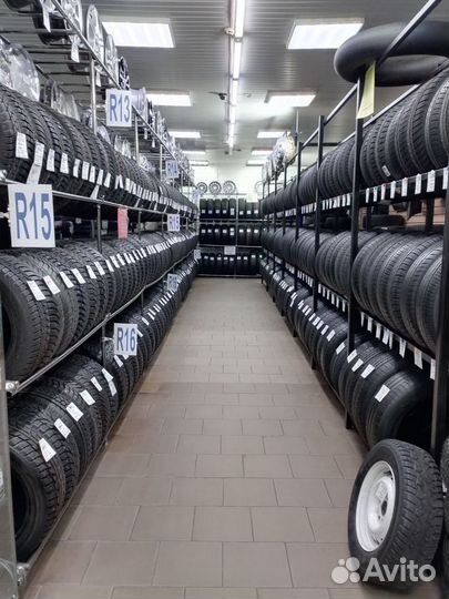 Kormoran Snow 215/55 R16