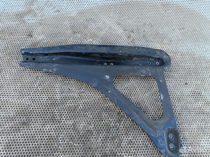 2224055 Кронштейн подвески бачка AdBlue