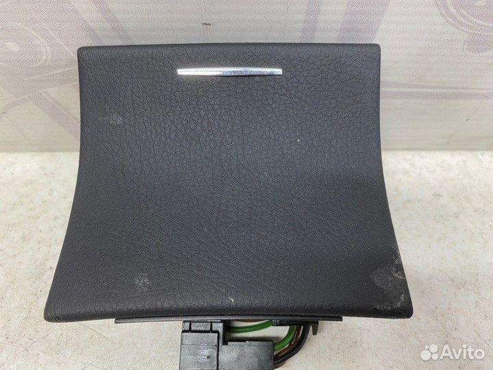 Задняя консоль подлокотника Mercedes-Benz S W221