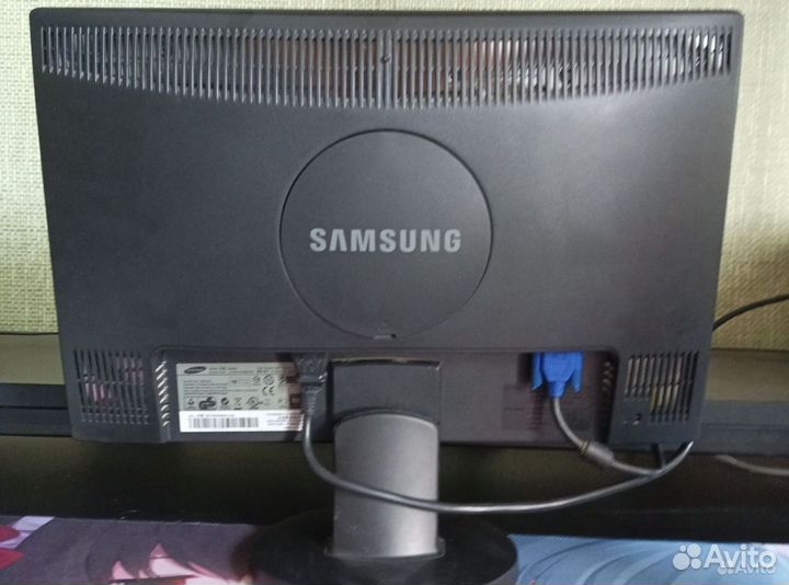 Монитор samsung 19 дюймов 943NW