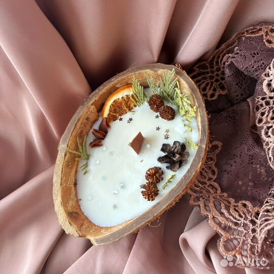 Свеча в кокосе