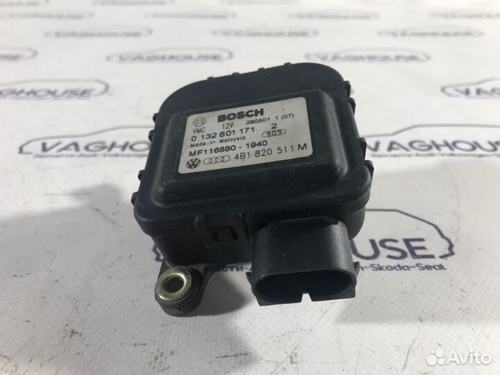 Моторчик заслонки печки Volkswagen Passat B5 3B2