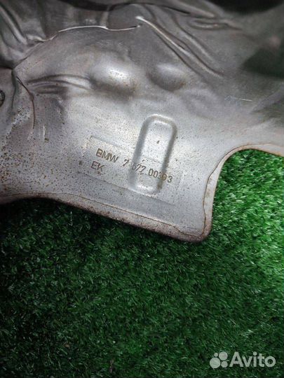 Тепловой экран глушителя BMW 7 F01/F02 F02 2009