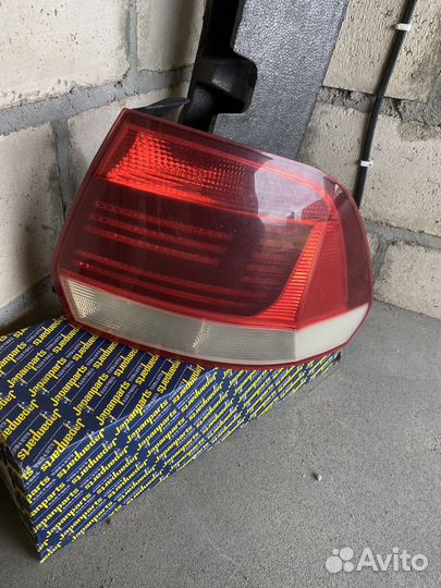 Фонарь стоп задний правый на volkswagen polo