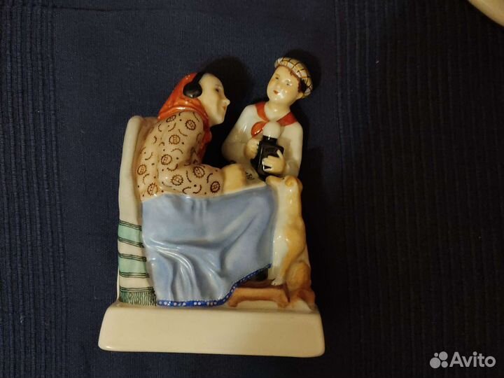 Фарфоровая статуэтка Девочка с кошкой лфз