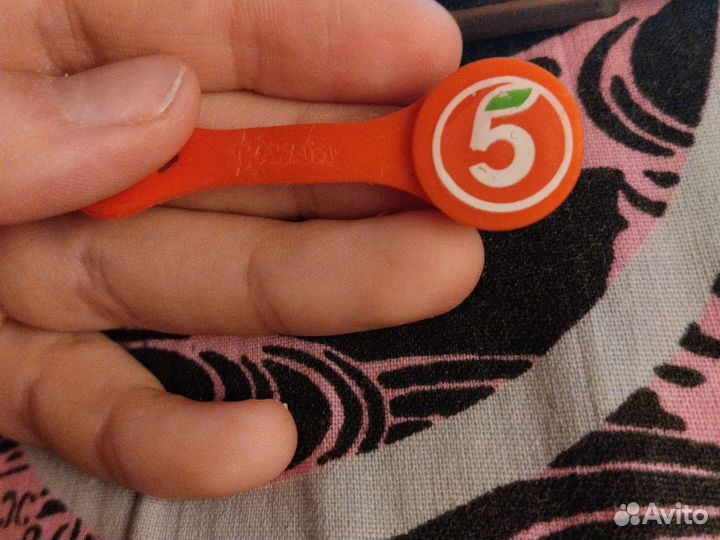 Скрепыши, бравлы и т. д из пятёрочки