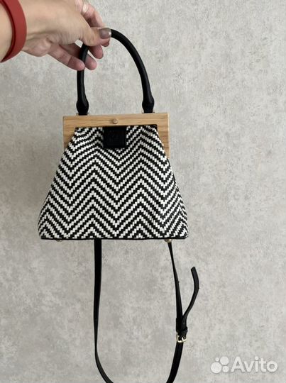 Сумочка-клатч