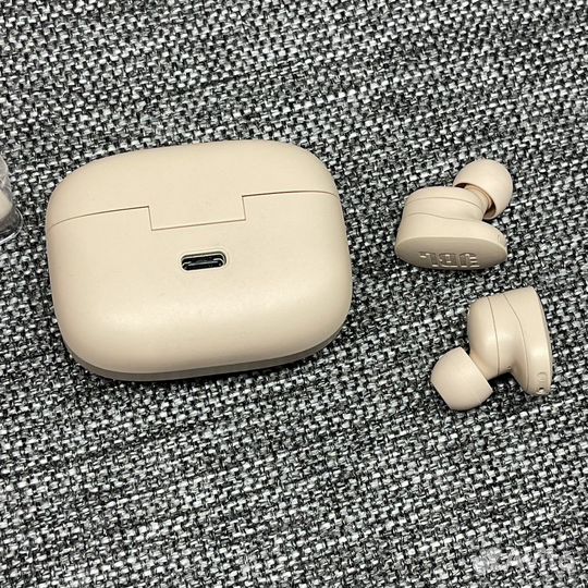 Беспроводные наушники JBL Tune 130 NC песочные б/у