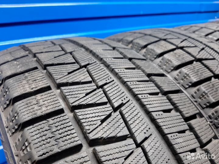 Bridgestone Blizzak Revo GZ 215/50 R17 91Q