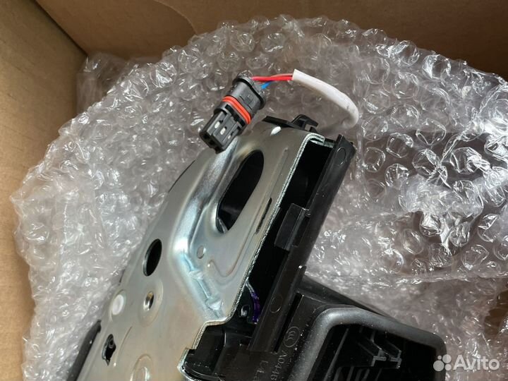 Замок под доводчик бмв Е70