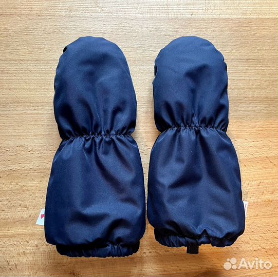 Теплые варежки Reima на малыша