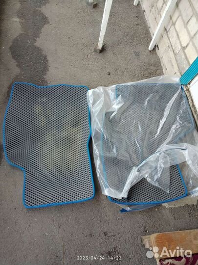 Автомобильные коврики eva