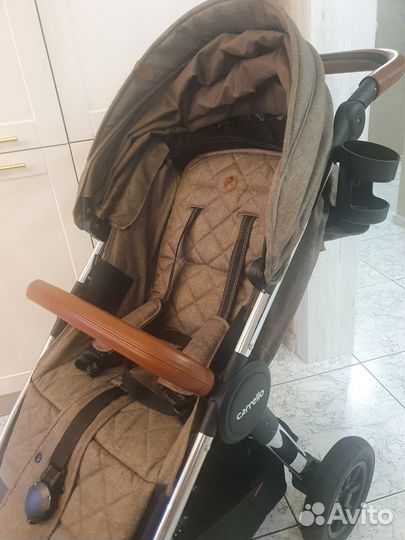 Коляска прогулочная