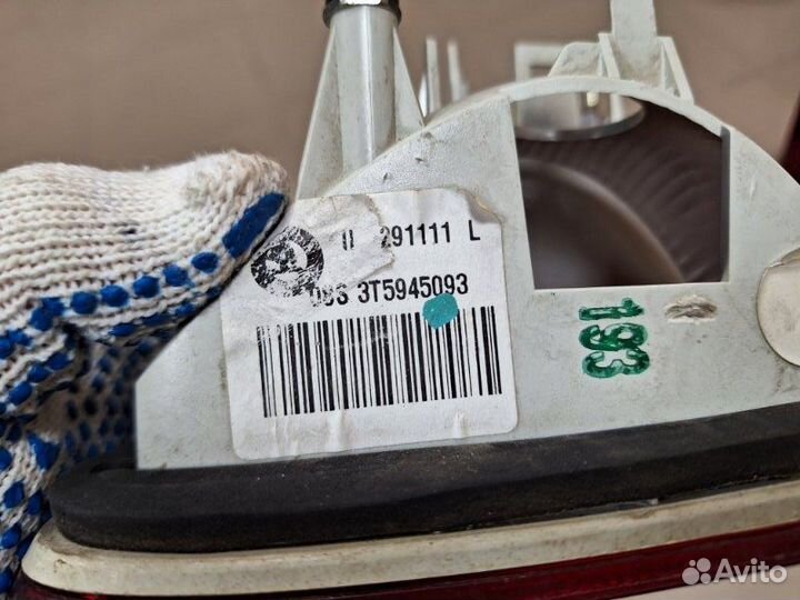 Фонарь задний левый Skoda Superb 3T