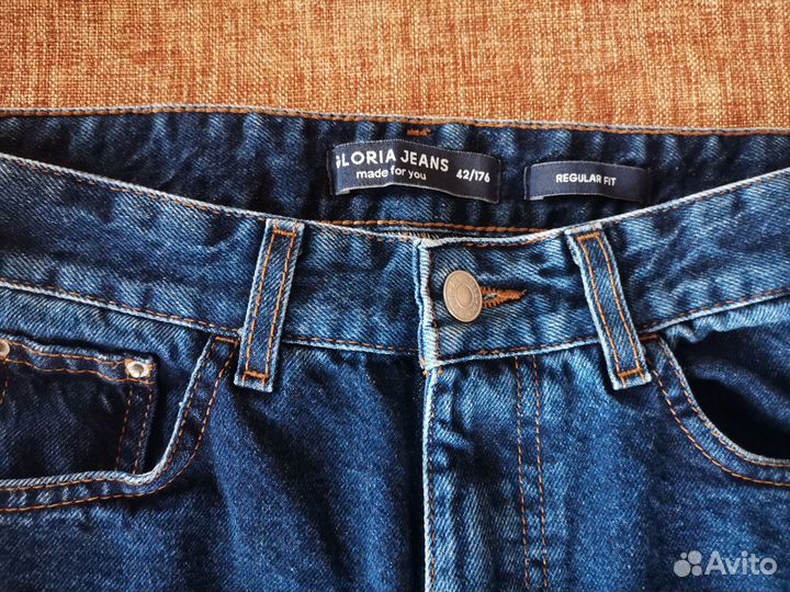 Джинсы новые