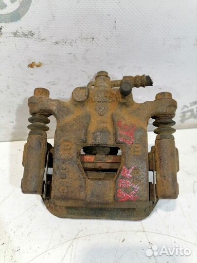 Суппорт задний правый Nissan Juke 1 1.6 HR16 MT